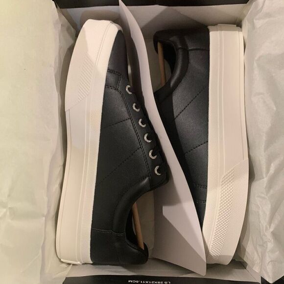 J/Slides | Gilda Platform Sneakers - Picture 6 of 7